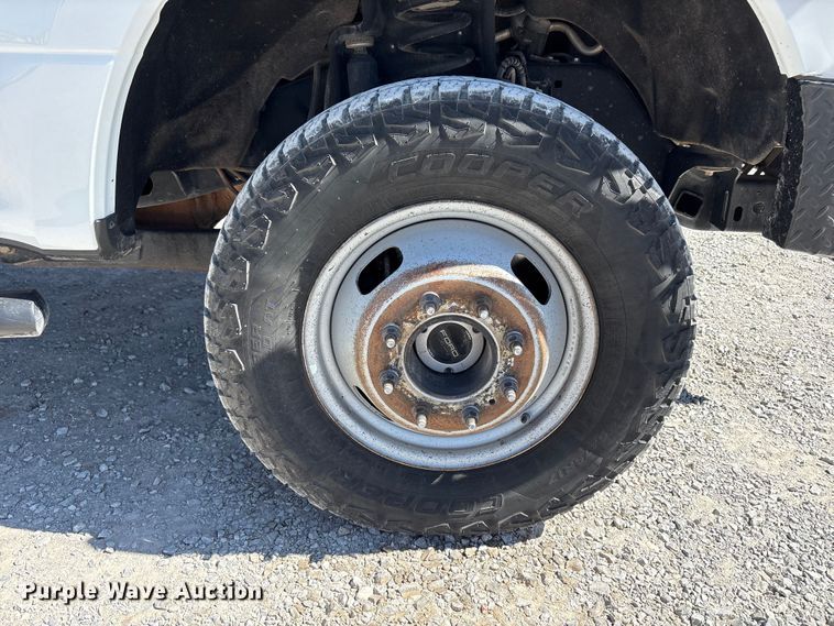 image for item FC2205 2019 Ford F350 Super Duty XL Ext. Cab utility bed pickup truck