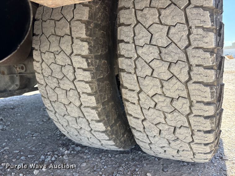 image for item FC2205 2019 Ford F350 Super Duty XL Ext. Cab utility bed pickup truck