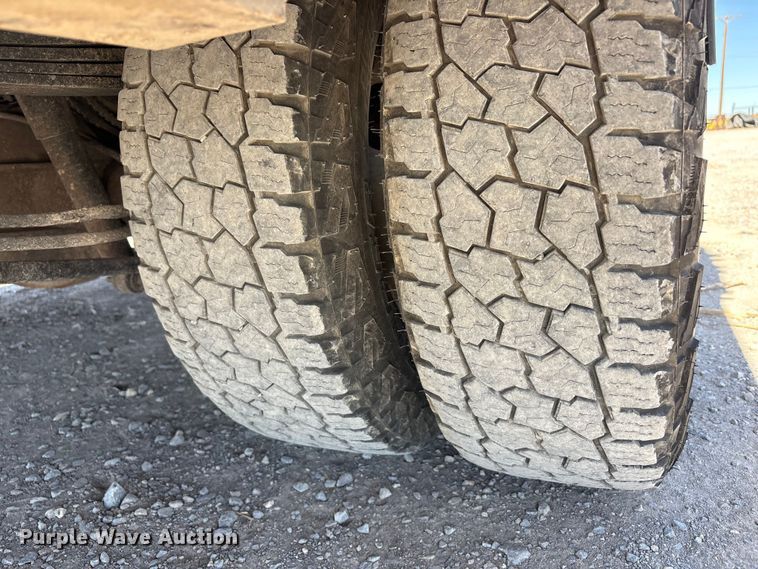 image for item FC2205 2019 Ford F350 Super Duty XL Ext. Cab utility bed pickup truck