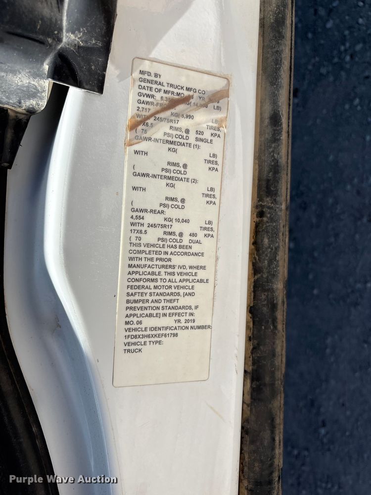 image for item FC2205 2019 Ford F350 Super Duty XL Ext. Cab utility bed pickup truck