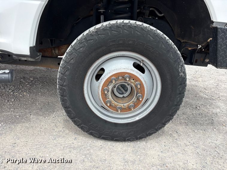 image for item FC2206 2019 Ford F350 Super Duty XL Ext. Cab utility bed pickup truck