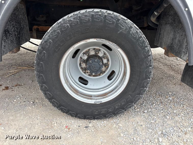 image for item FC2206 2019 Ford F350 Super Duty XL Ext. Cab utility bed pickup truck