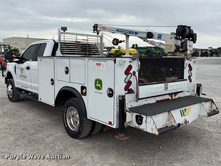 image for item FC2207 2019 Ford F350 Super Duty XL Ext. Cab utility bed pickup truck