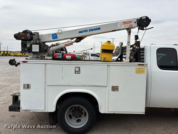 image for item FC2208 2013 Chevrolet Silverado 3500HD Ext. Cab utility bed pickup truck