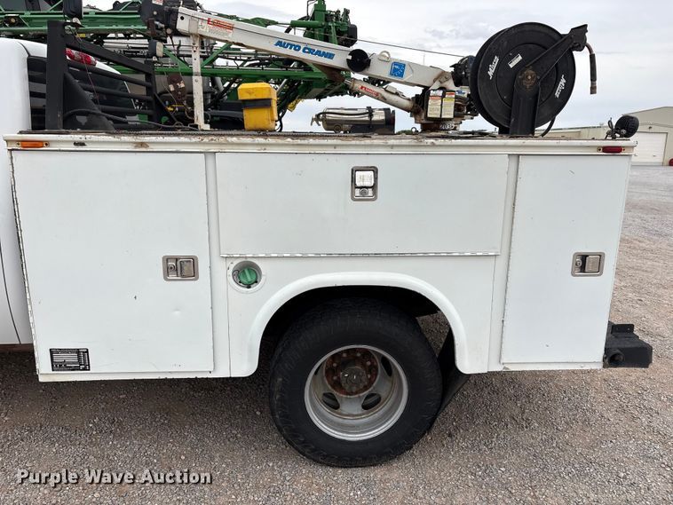 image for item FC2208 2013 Chevrolet Silverado 3500HD Ext. Cab utility bed pickup truck