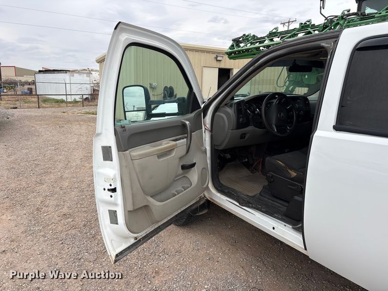 image for item FC2208 2013 Chevrolet Silverado 3500HD Ext. Cab utility bed pickup truck
