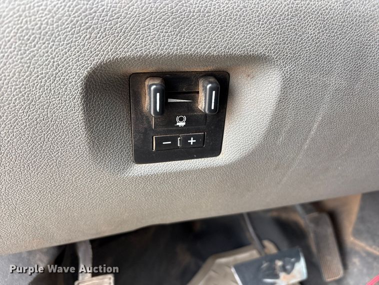 image for item FC2208 2013 Chevrolet Silverado 3500HD Ext. Cab utility bed pickup truck
