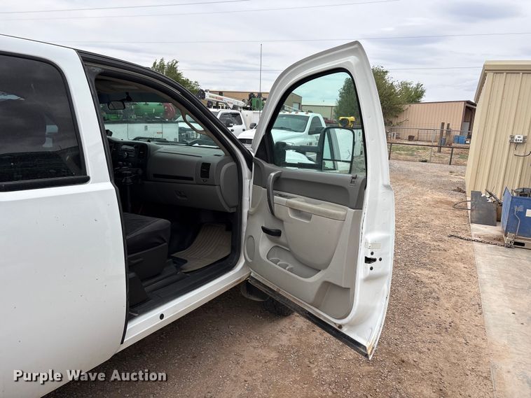 image for item FC2208 2013 Chevrolet Silverado 3500HD Ext. Cab utility bed pickup truck