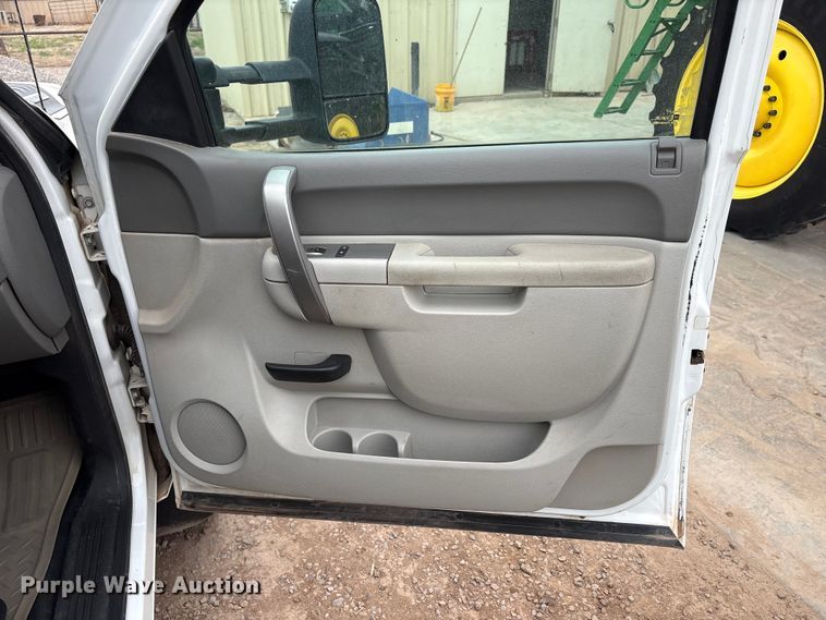 image for item FC2208 2013 Chevrolet Silverado 3500HD Ext. Cab utility bed pickup truck