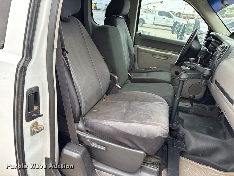 image for item FC2208 2013 Chevrolet Silverado 3500HD Ext. Cab utility bed pickup truck