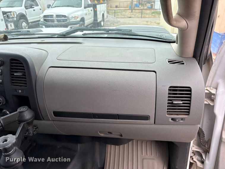 image for item FC2208 2013 Chevrolet Silverado 3500HD Ext. Cab utility bed pickup truck