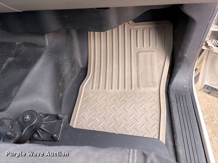 image for item FC2208 2013 Chevrolet Silverado 3500HD Ext. Cab utility bed pickup truck