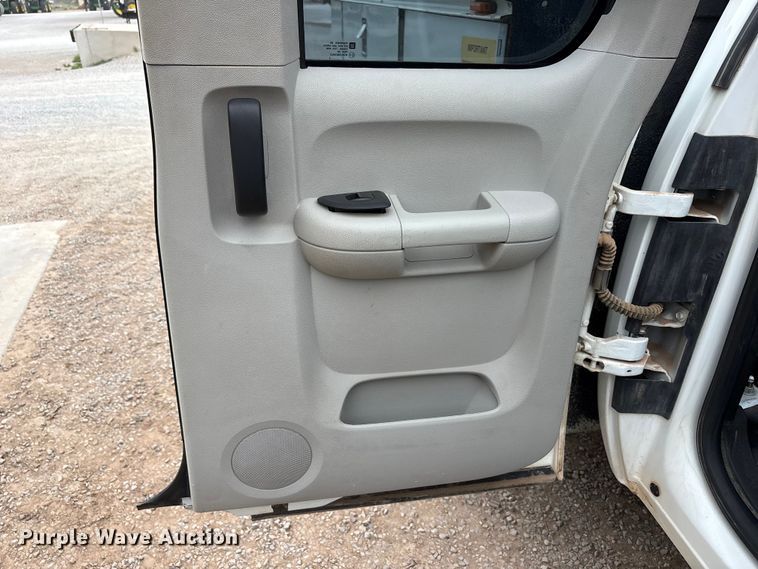 image for item FC2208 2013 Chevrolet Silverado 3500HD Ext. Cab utility bed pickup truck