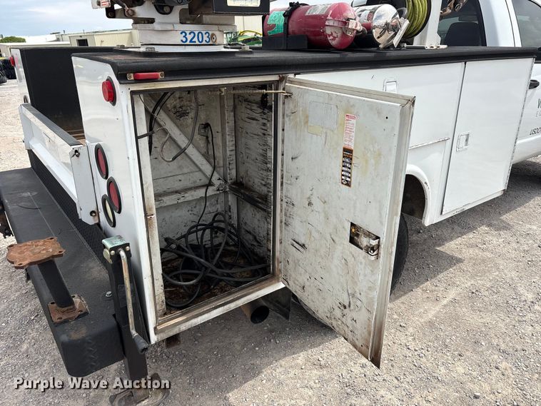 image for item FC2209 2008 Dodge Ram 3500 utility bed pickup truck