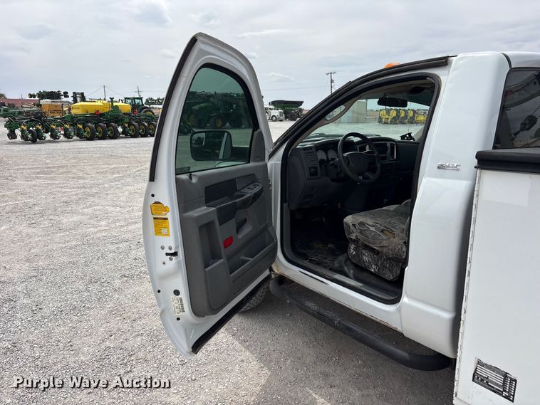 image for item FC2209 2008 Dodge Ram 3500 utility bed pickup truck