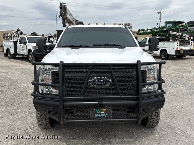 image for item FC2210 2019 Ford F550 Ext. Cab utility / service truck