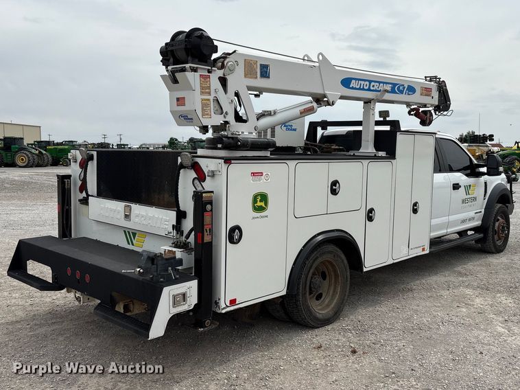 image for item FC2210 2019 Ford F550 Ext. Cab utility / service truck