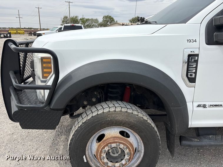 image for item FC2210 2019 Ford F550 Ext. Cab utility / service truck