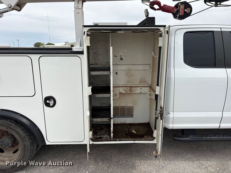 image for item FC2210 2019 Ford F550 Ext. Cab utility / service truck