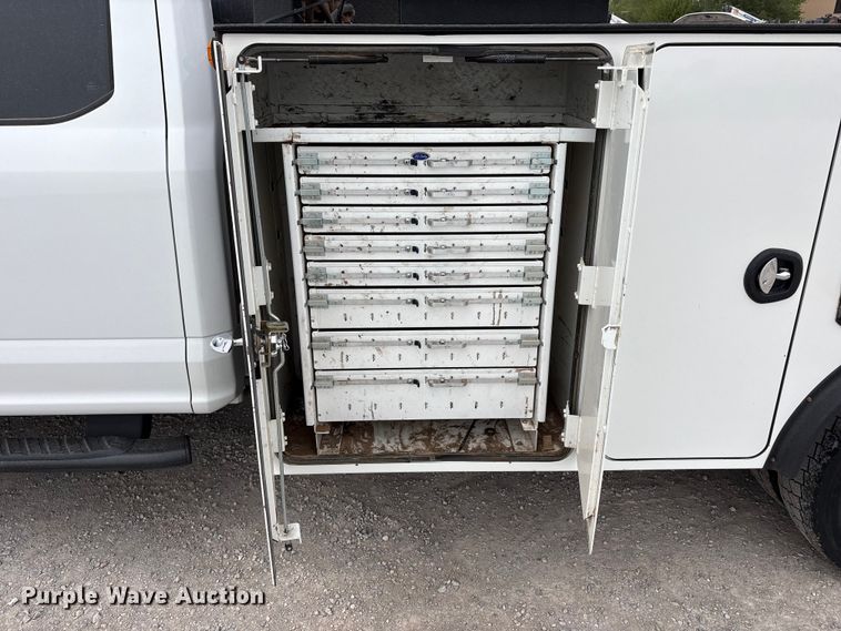 image for item FC2210 2019 Ford F550 Ext. Cab utility / service truck
