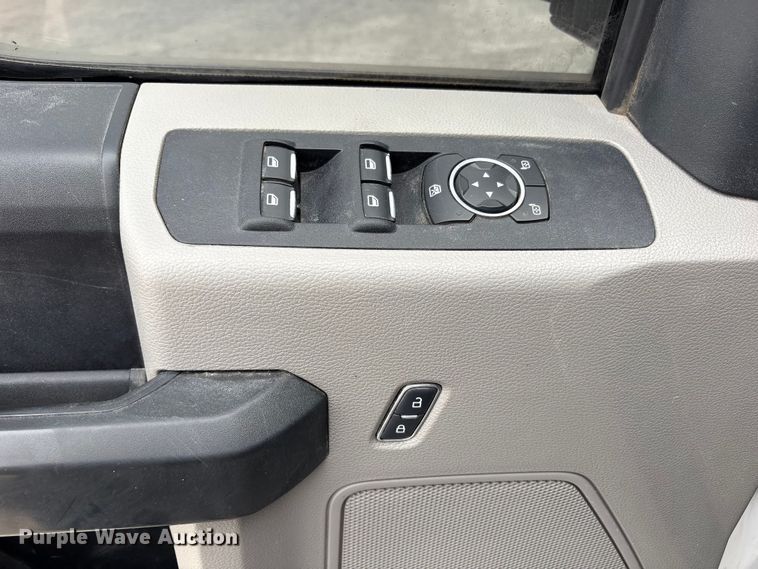 image for item FC2210 2019 Ford F550 Ext. Cab utility / service truck