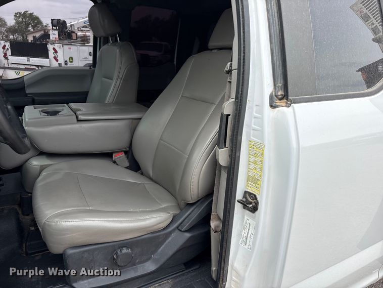 image for item FC2210 2019 Ford F550 Ext. Cab utility / service truck