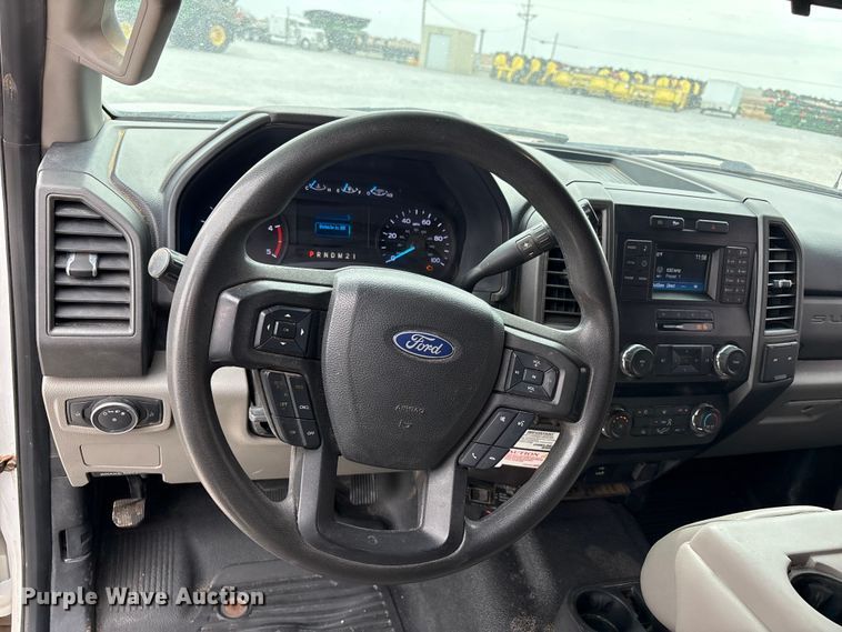image for item FC2210 2019 Ford F550 Ext. Cab utility / service truck