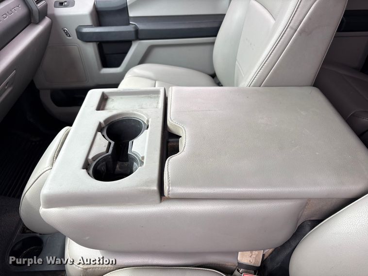 image for item FC2210 2019 Ford F550 Ext. Cab utility / service truck