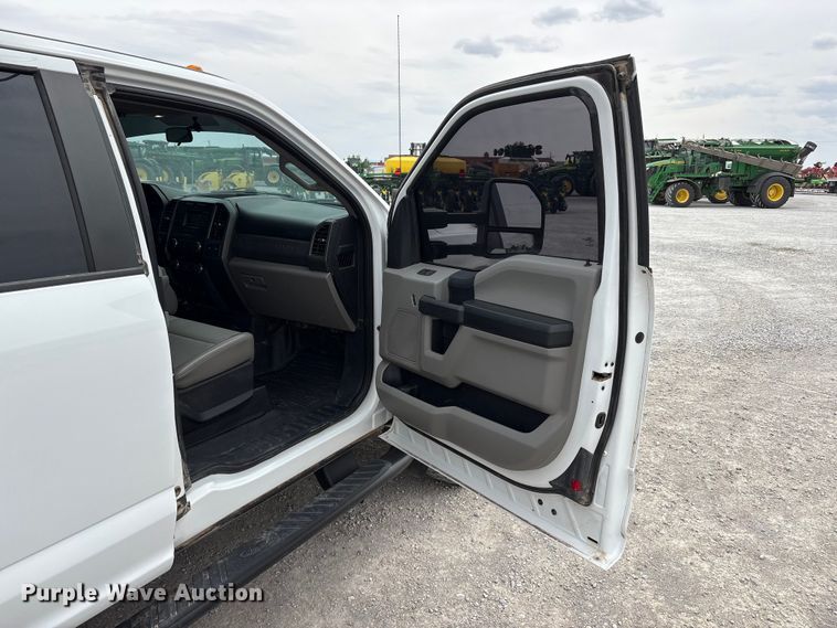 image for item FC2210 2019 Ford F550 Ext. Cab utility / service truck