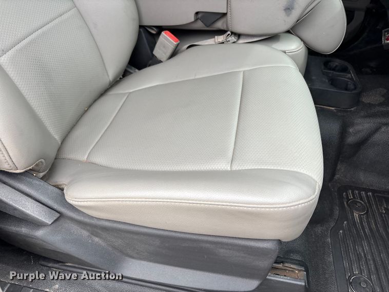 image for item FC2210 2019 Ford F550 Ext. Cab utility / service truck