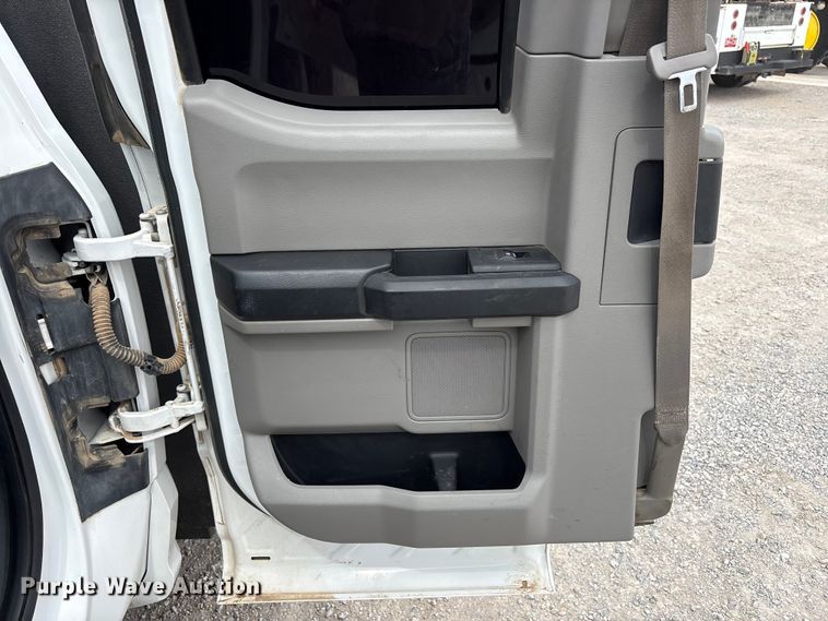 image for item FC2210 2019 Ford F550 Ext. Cab utility / service truck