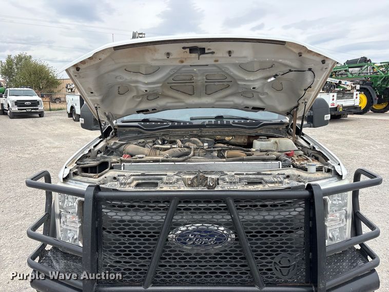 image for item FC2210 2019 Ford F550 Ext. Cab utility / service truck