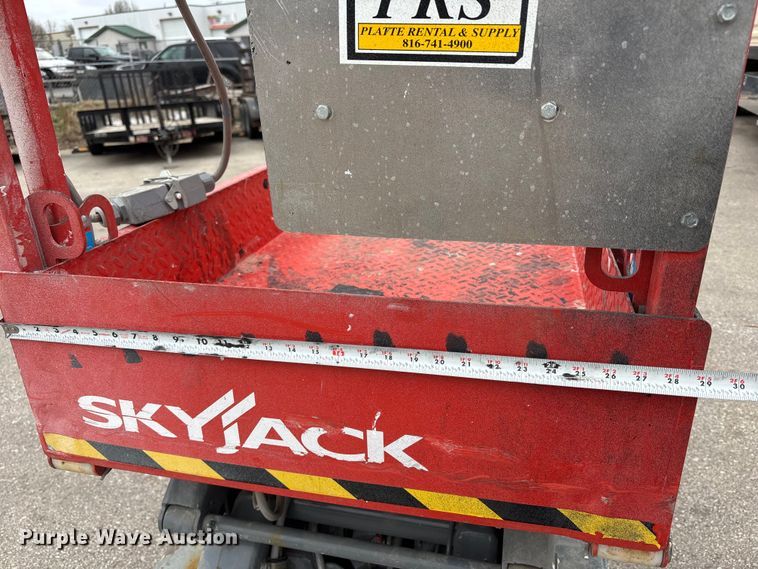 image for item FC4531 Skyjack SJ III - 3219 scissor lift