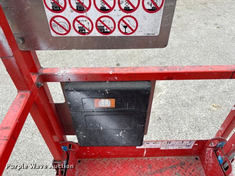 image for item FC4531 Skyjack SJ III - 3219 scissor lift