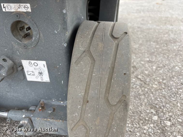 image for item FC4531 Skyjack SJ III - 3219 scissor lift