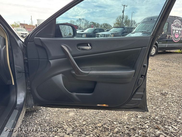 image for item FC4547 2012 Nissan Maxima 