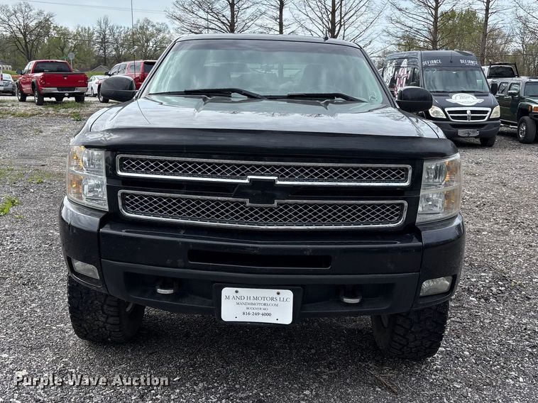 image for item FC4548 2013 Chevrolet Silverado Ext. Cab pickup truck