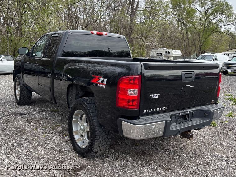 image for item FC4548 2013 Chevrolet Silverado Ext. Cab pickup truck