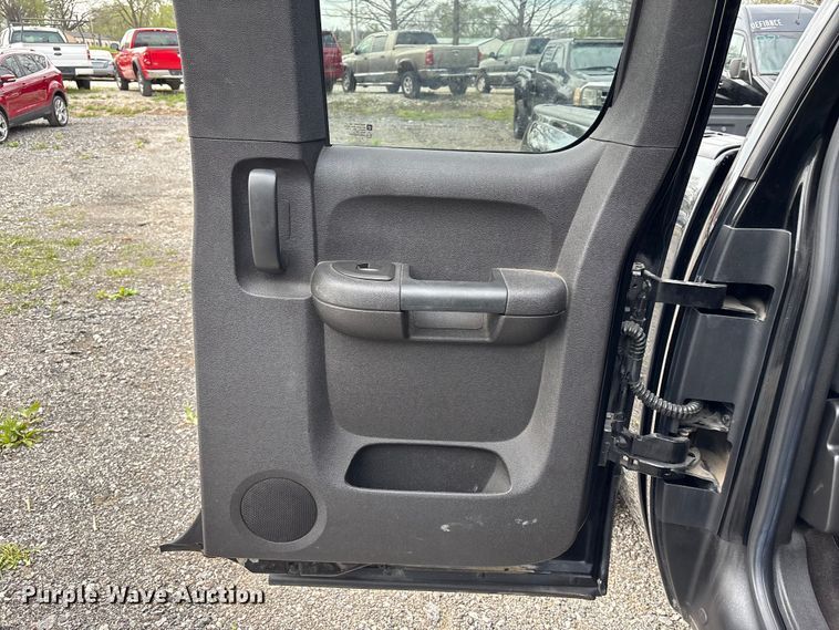 image for item FC4548 2013 Chevrolet Silverado Ext. Cab pickup truck