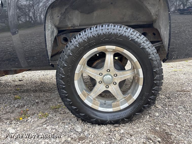 image for item FC4548 2013 Chevrolet Silverado Ext. Cab pickup truck