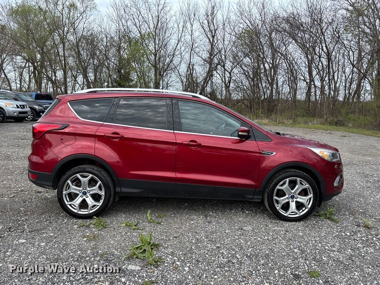 image for item FC4549 2019 Ford Escape SUV