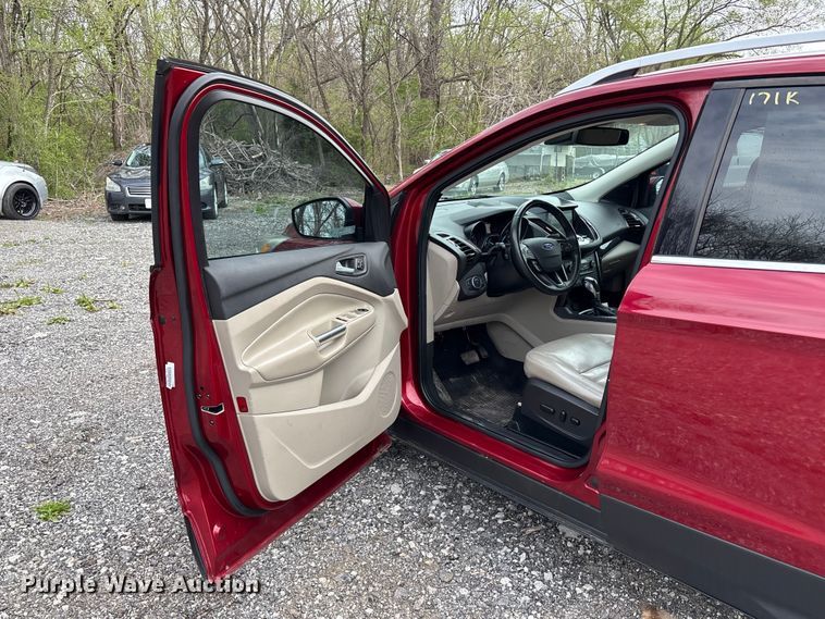 image for item FC4549 2019 Ford Escape SUV