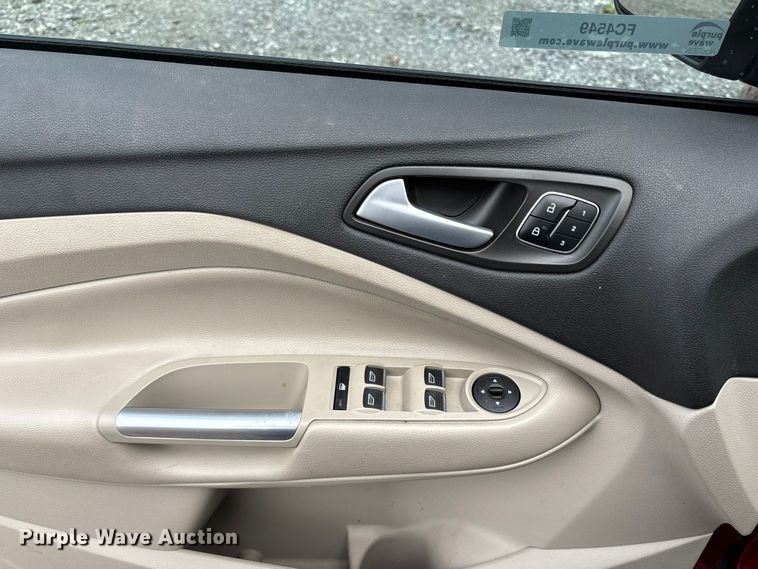 image for item FC4549 2019 Ford Escape SUV