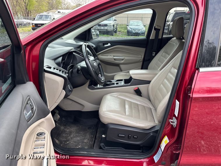 image for item FC4549 2019 Ford Escape SUV