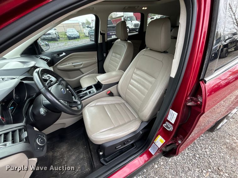 image for item FC4549 2019 Ford Escape SUV