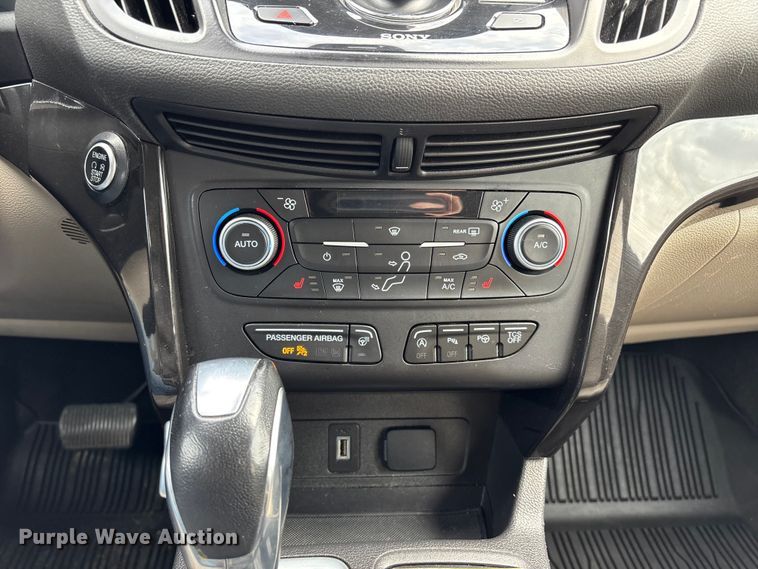 image for item FC4549 2019 Ford Escape SUV