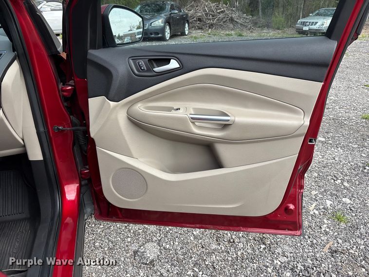 image for item FC4549 2019 Ford Escape SUV