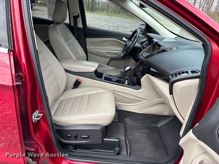 image for item FC4549 2019 Ford Escape SUV