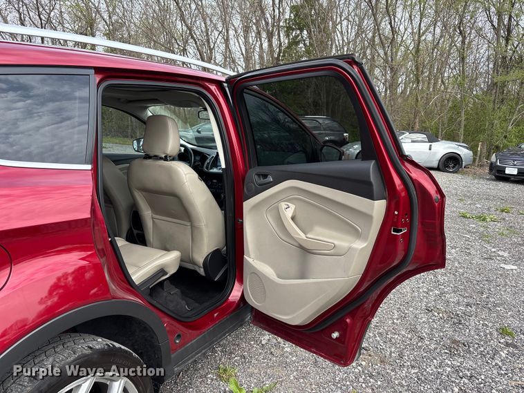 image for item FC4549 2019 Ford Escape SUV