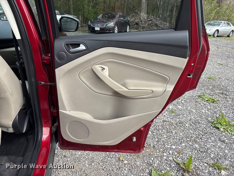 image for item FC4549 2019 Ford Escape SUV